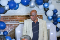 P1227418