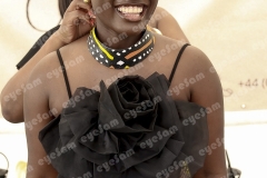 049A8182